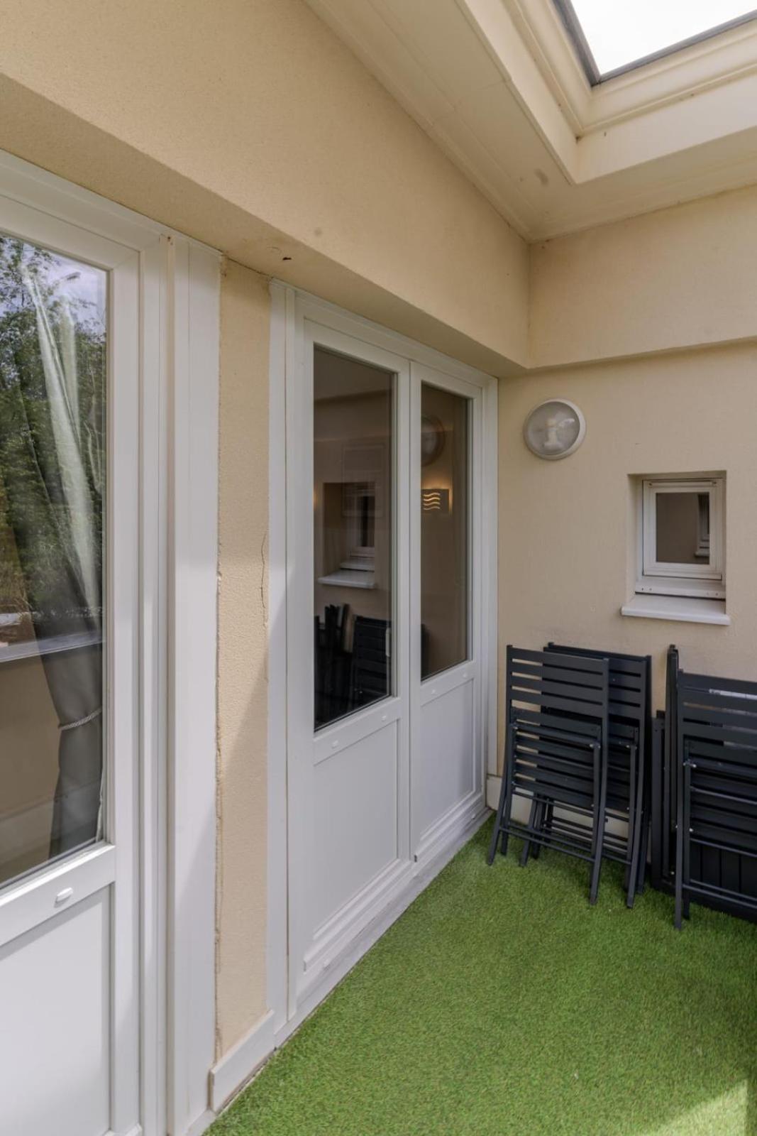 Apartment Very Flat For 5 With Swimming Pool Tennis Court And Free Park