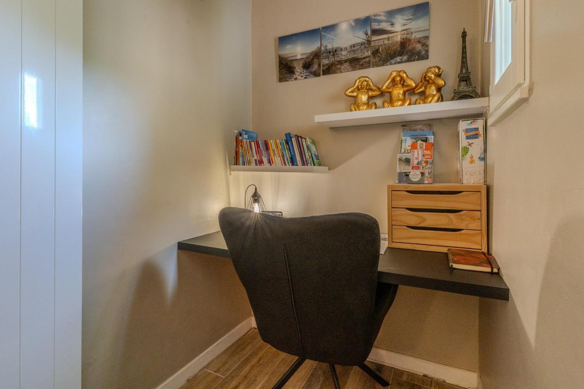 Apartment Very Flat For 5 With Swimming Pool Tennis Court And Free Park *