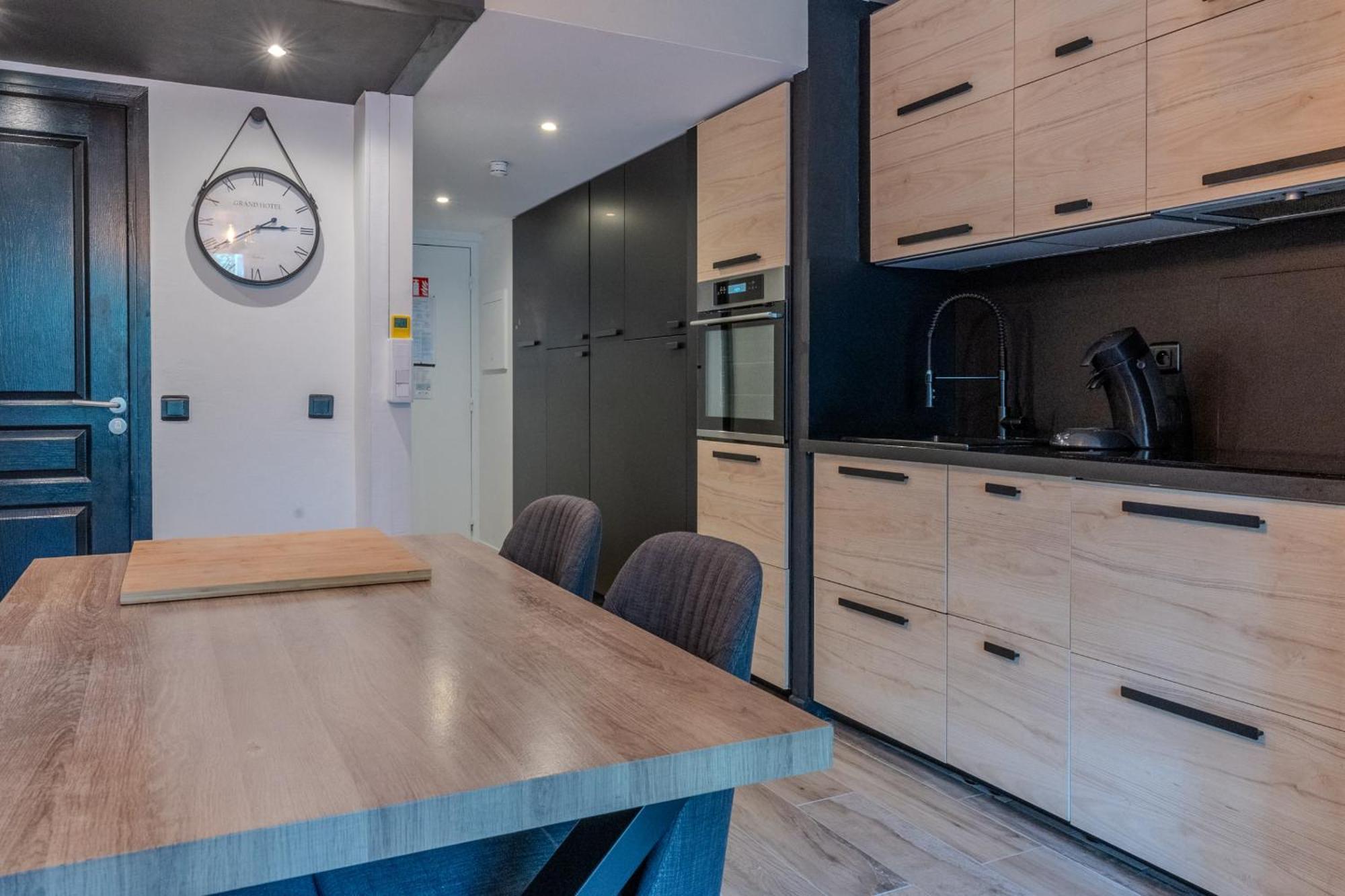 Apartment Very Flat For 5 With Swimming Pool Tennis Court And Free Park *