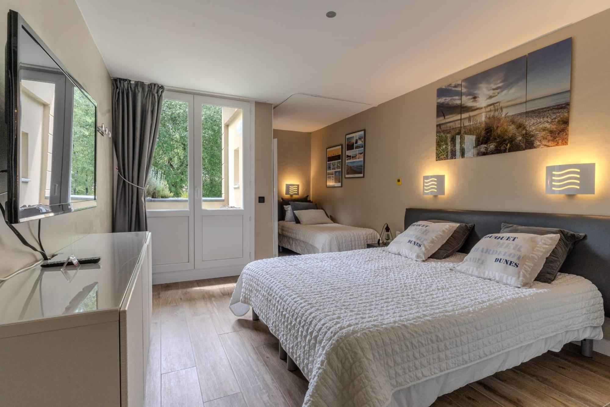 Apartment Very Flat For 5 With Swimming Pool Tennis Court And Free Park