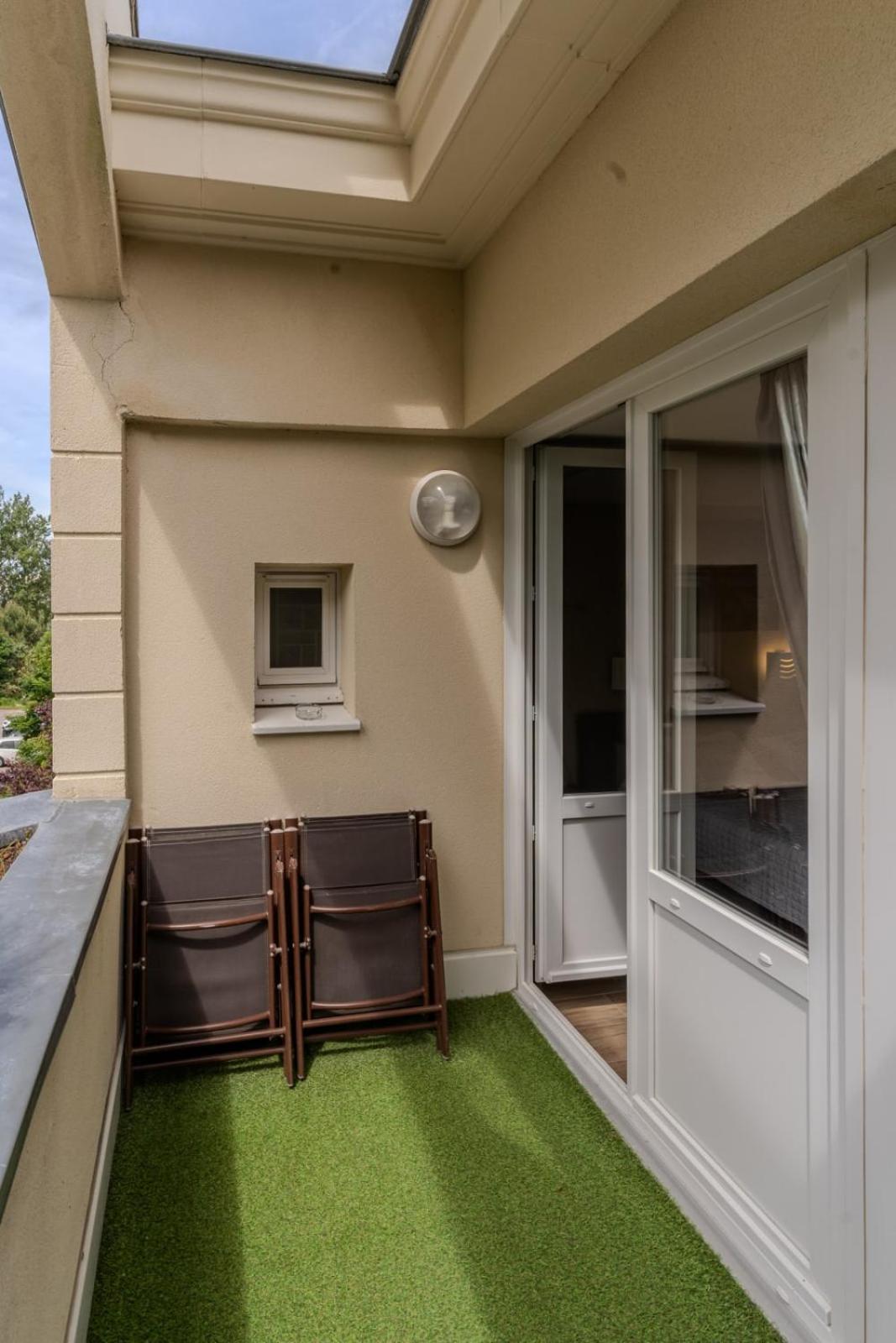 Apartment Very Flat For 5 With Swimming Pool Tennis Court And Free Park