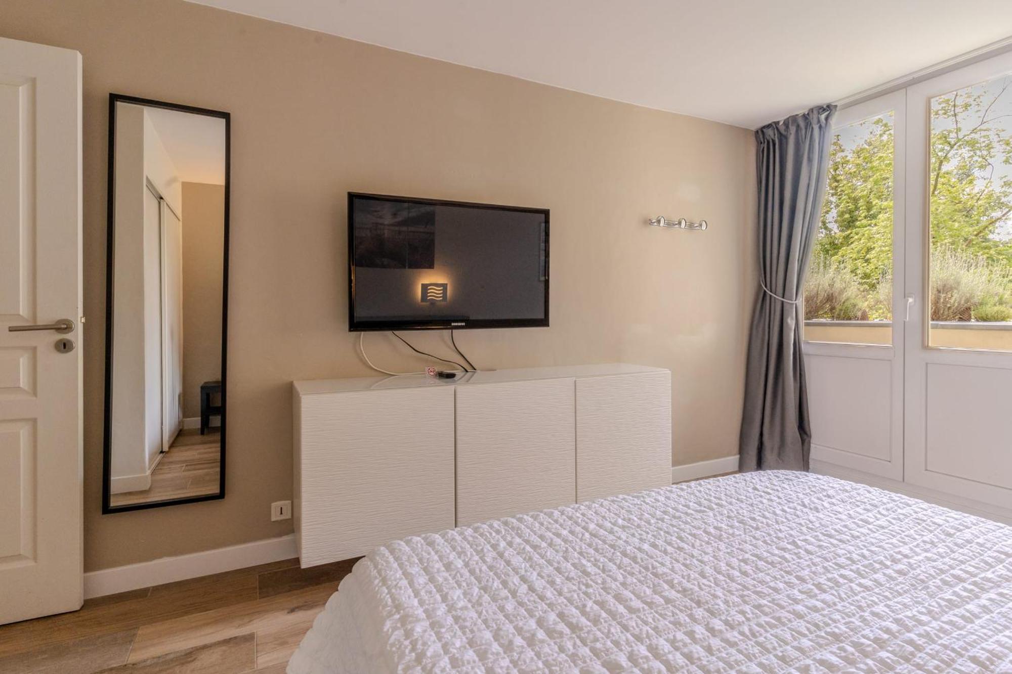 Apartment Very Flat For 5 With Swimming Pool Tennis Court And Free Park Le Touquet